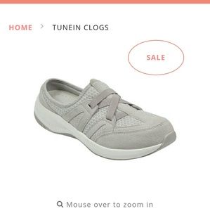 9.5M NEW EASY SPIRIT GRAY TUNEIN SLIDE SHOES